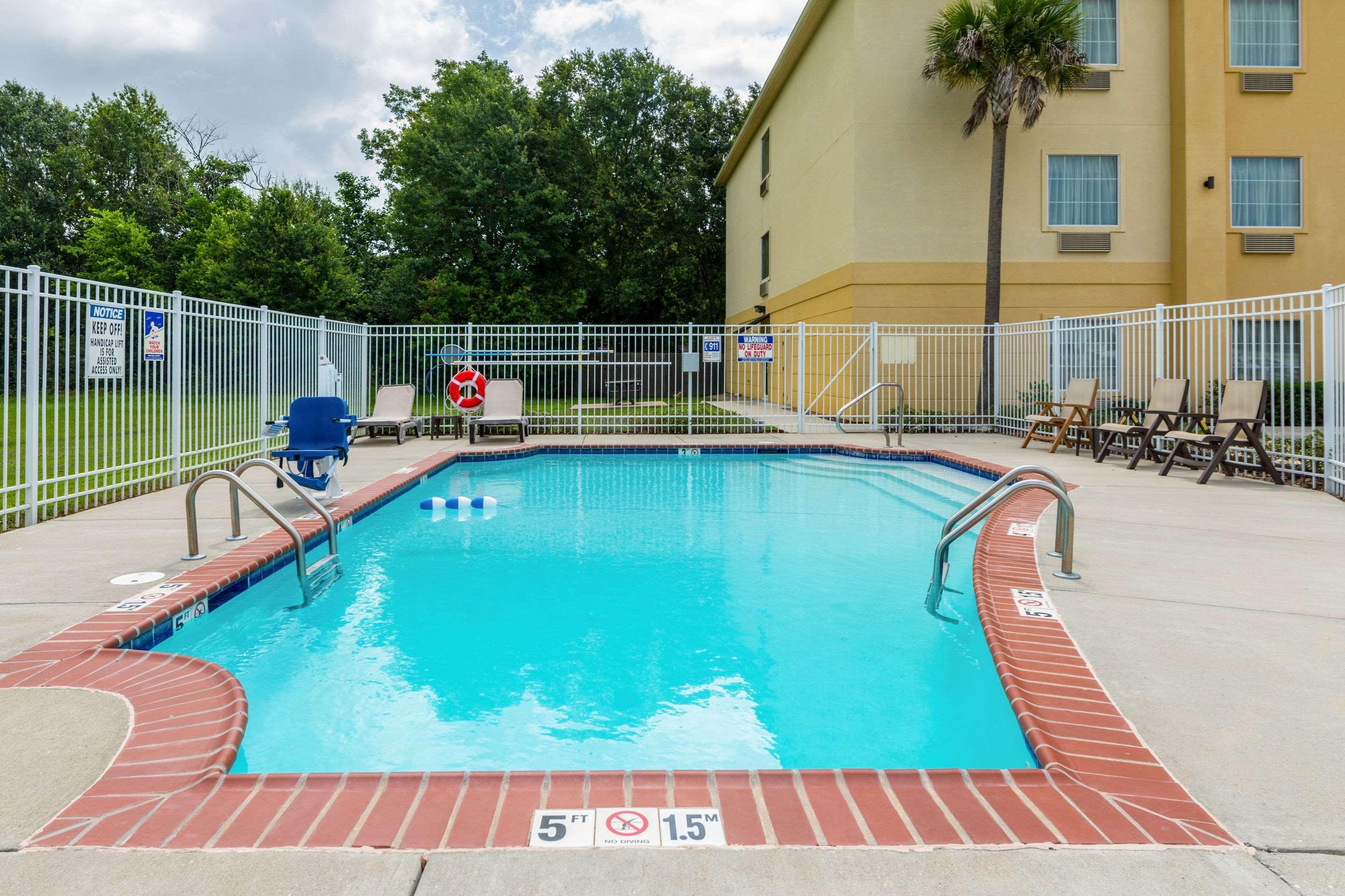 Comfort Inn & Suites Scott-West Lafayette מראה חיצוני תמונה