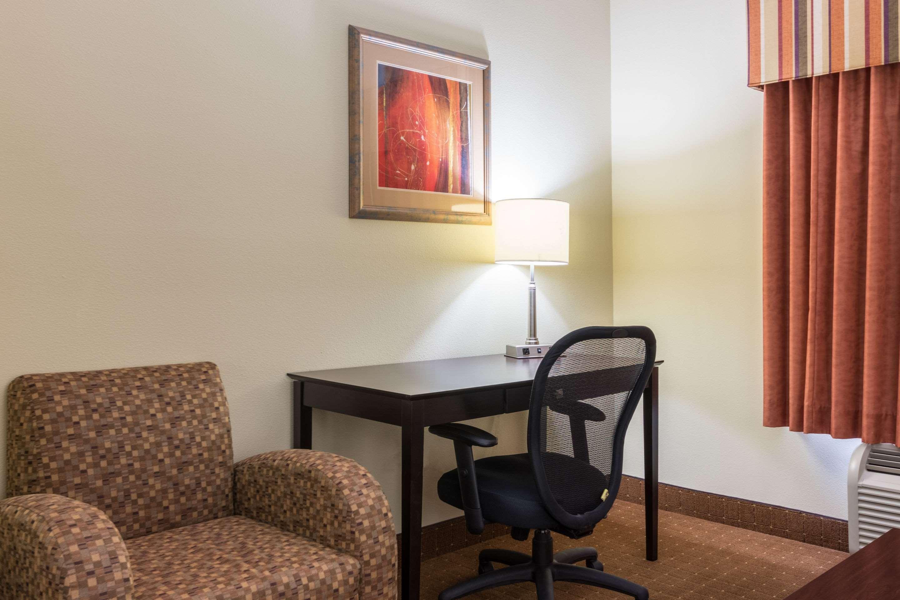 Comfort Inn & Suites Scott-West Lafayette מראה חיצוני תמונה